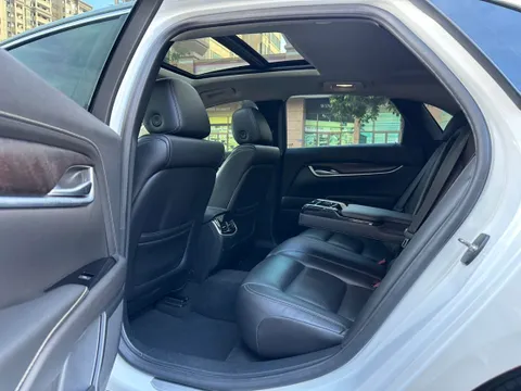 Cadillac XTS