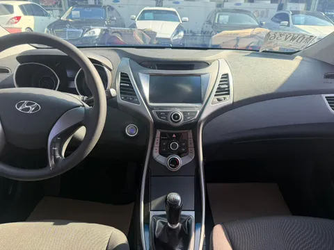 Hyundai Elantra (Avante)