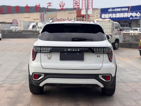 Lynk & Co 01