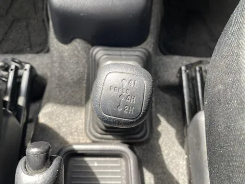 Nissan KIX