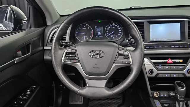 Hyundai Elantra (Avante)