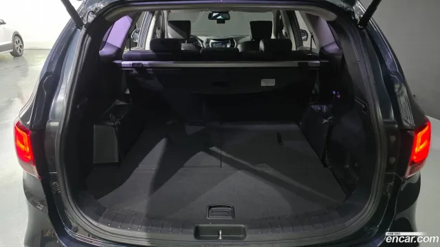 Hyundai Grand Santa Fe (Maxcruz)
