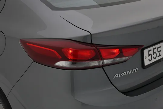 Hyundai Elantra (Avante)