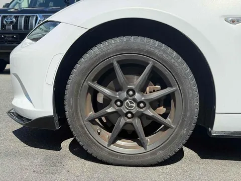 Mazda MX-5 (Roadster)