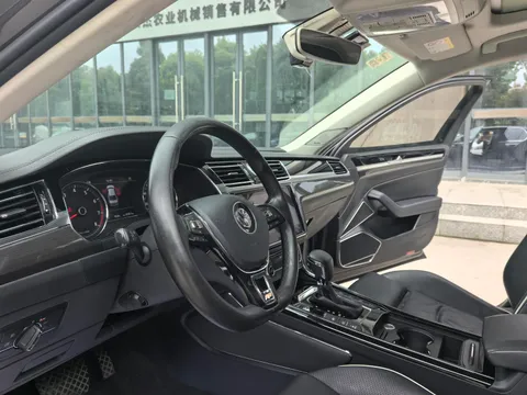 Volkswagen Phideon