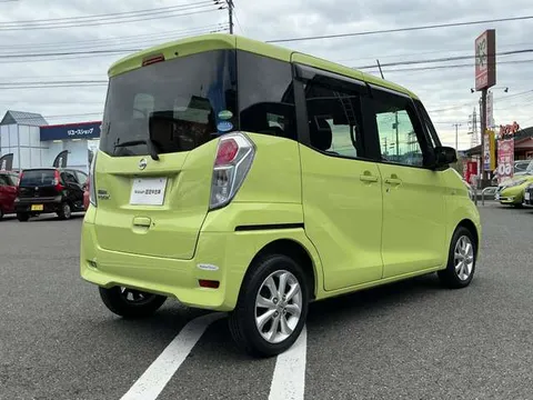 Nissan Dayz Roox