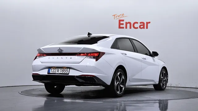 Hyundai Elantra (Avante)