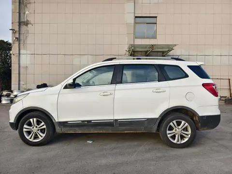 BAIC S3