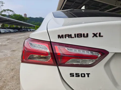 Chevrolet Malibu XL