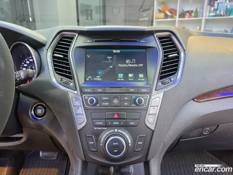 Hyundai Grand Santa Fe (Maxcruz)