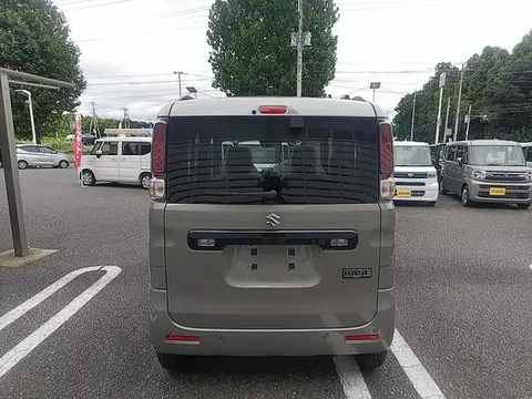 Suzuki Spacia Base