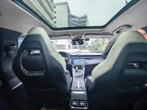 Lynk & Co 05