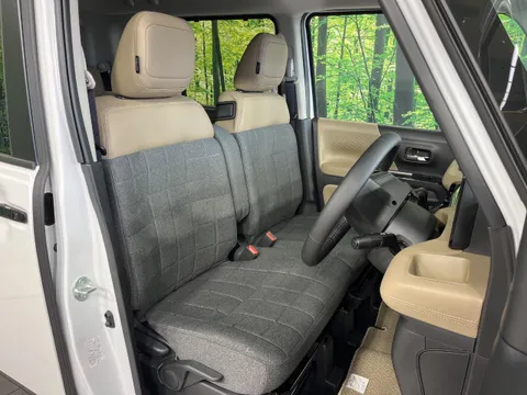 Mitsubishi Delica Mini
