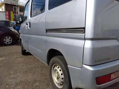 Mitsubishi Minicab Van