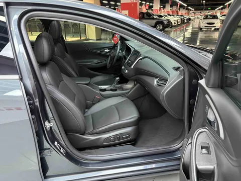 Chevrolet Malibu XL