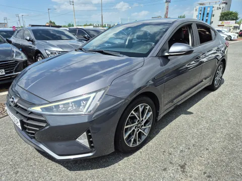 Hyundai Elantra (Avante)