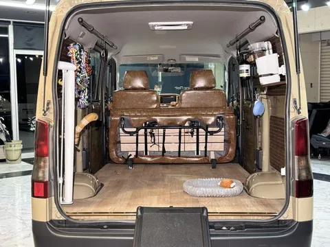 Toyota TownAce Van