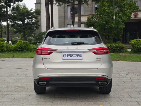 Hongqi HS5