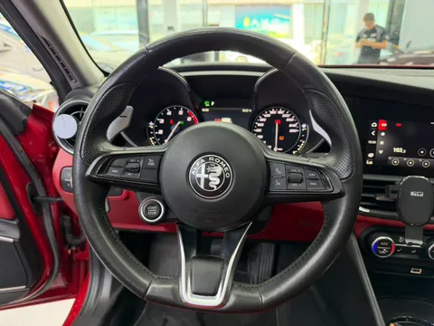 Alfa Romeo Giulia
