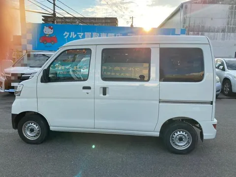 Toyota Pixis Van