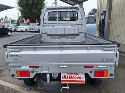 Nissan Clipper Truck