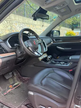 Roewe RX8