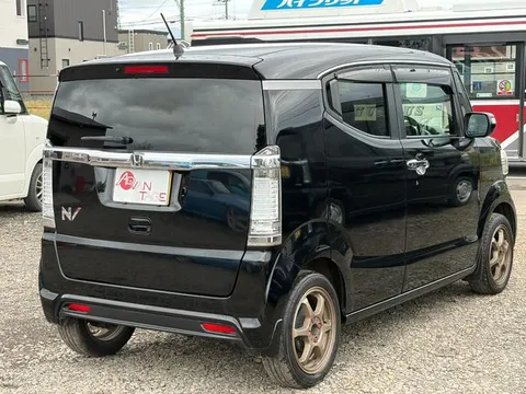 Honda N-BOX Slash
