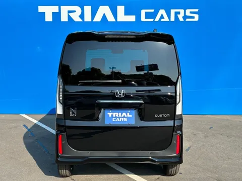 Honda N-BOX Custom