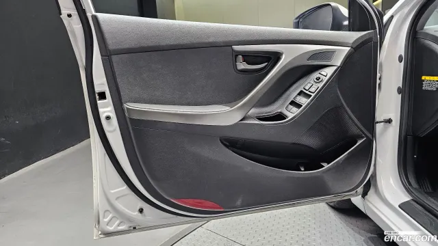 Hyundai Elantra (Avante)
