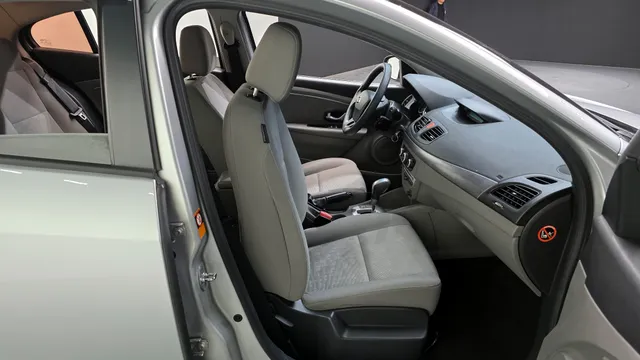Renault SM3