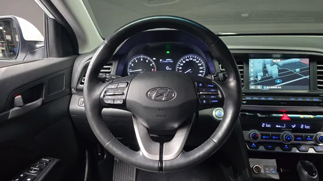 Hyundai Elantra (Avante)