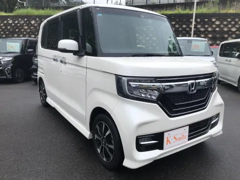 Honda N-BOX Custom