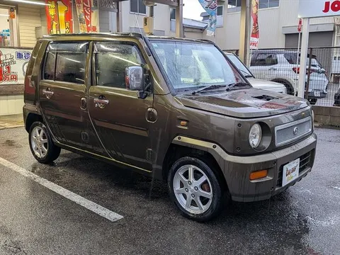 Daihatsu Naked