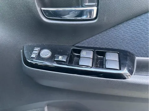 Mitsubishi eK X