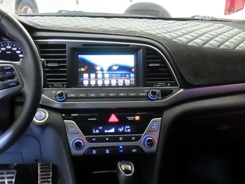 Hyundai Elantra (Avante)