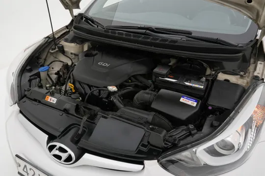 Hyundai Elantra (Avante)