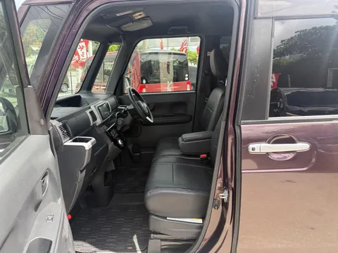 Toyota Pixis Mega
