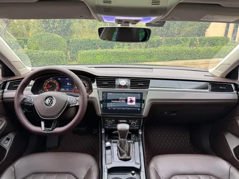 Volkswagen Phideon