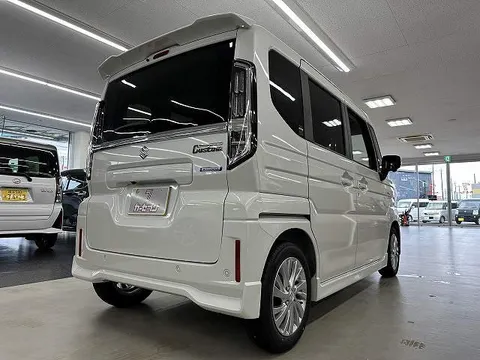 Suzuki Spacia Custom