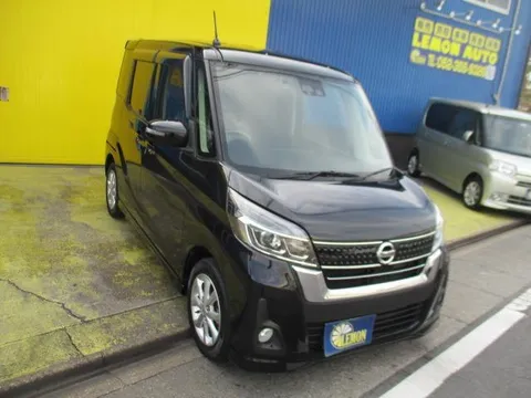 Nissan Dayz Roox