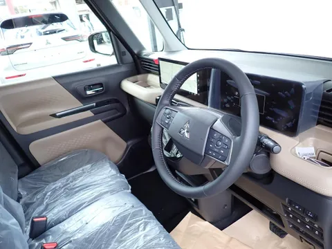 Mitsubishi Delica Mini