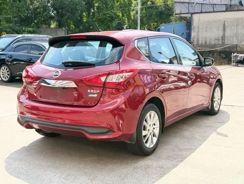 Nissan Tiida