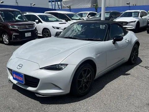 Mazda MX-5 (Roadster)