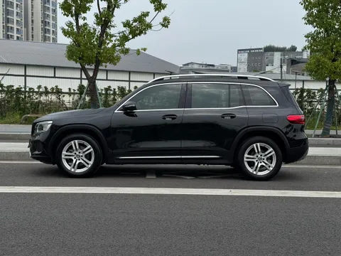 Mercedes-Benz Mercedes-Benz GLB