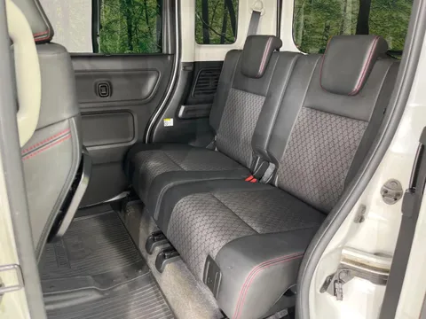 Suzuki Spacia Custom