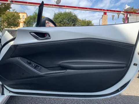 Mazda MX-5 (Roadster)