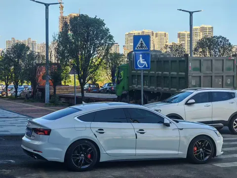 Audi A5