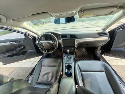 Volkswagen Lamando