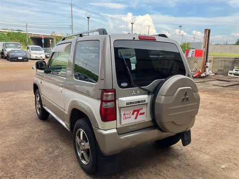 Mitsubishi Pajero Mini