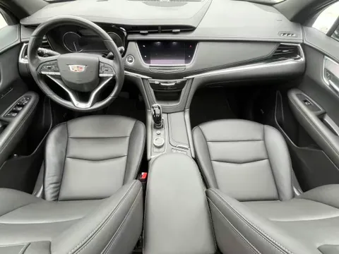 Cadillac XT6